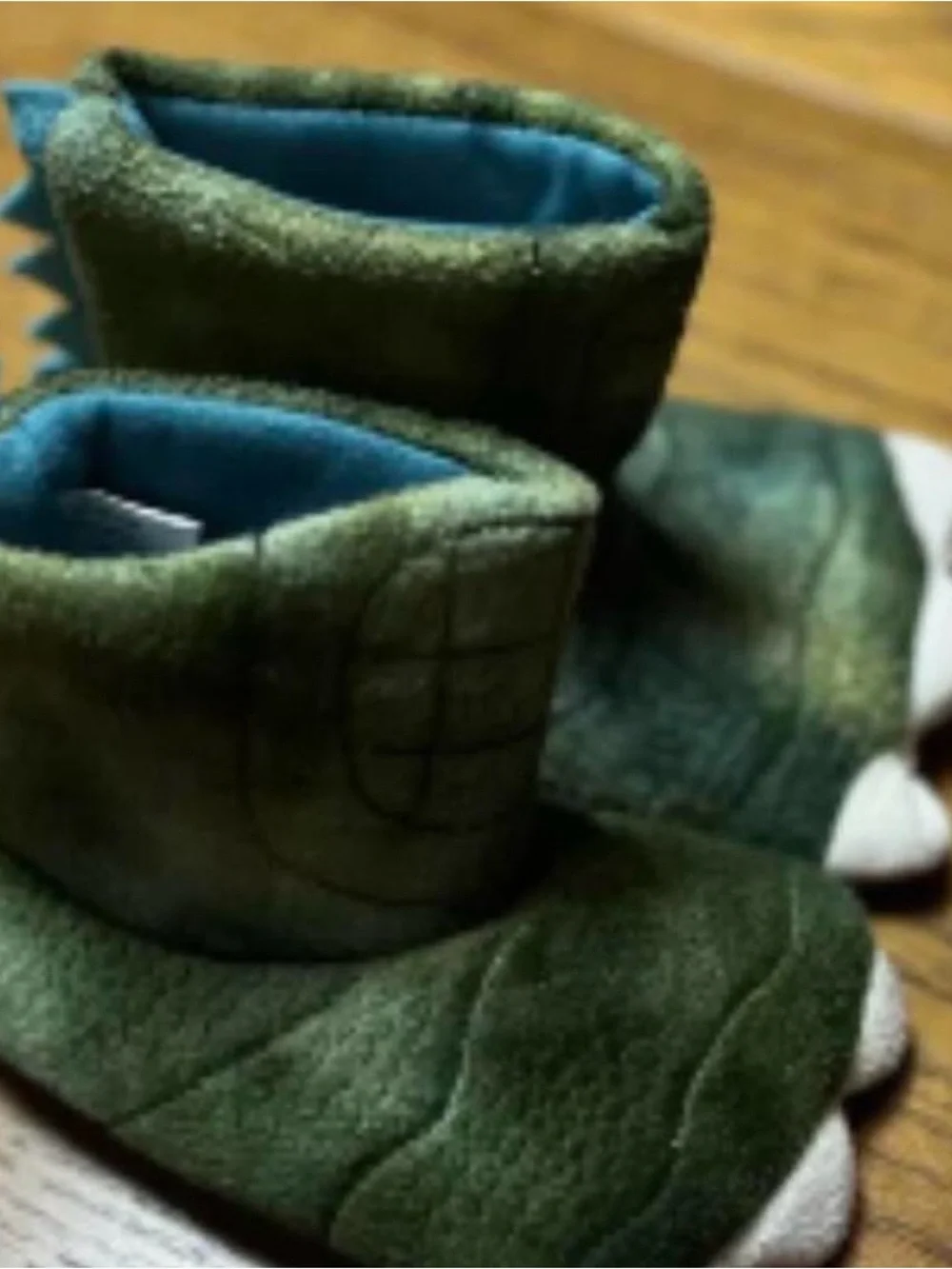 Cat & Jack Toddler Boys Green Dinosaur Claw Feet Slipper Boots Size S 12-24M